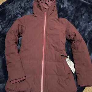 NWT LUlulemon Sleet Street Winter Jacket size 4 Cassis